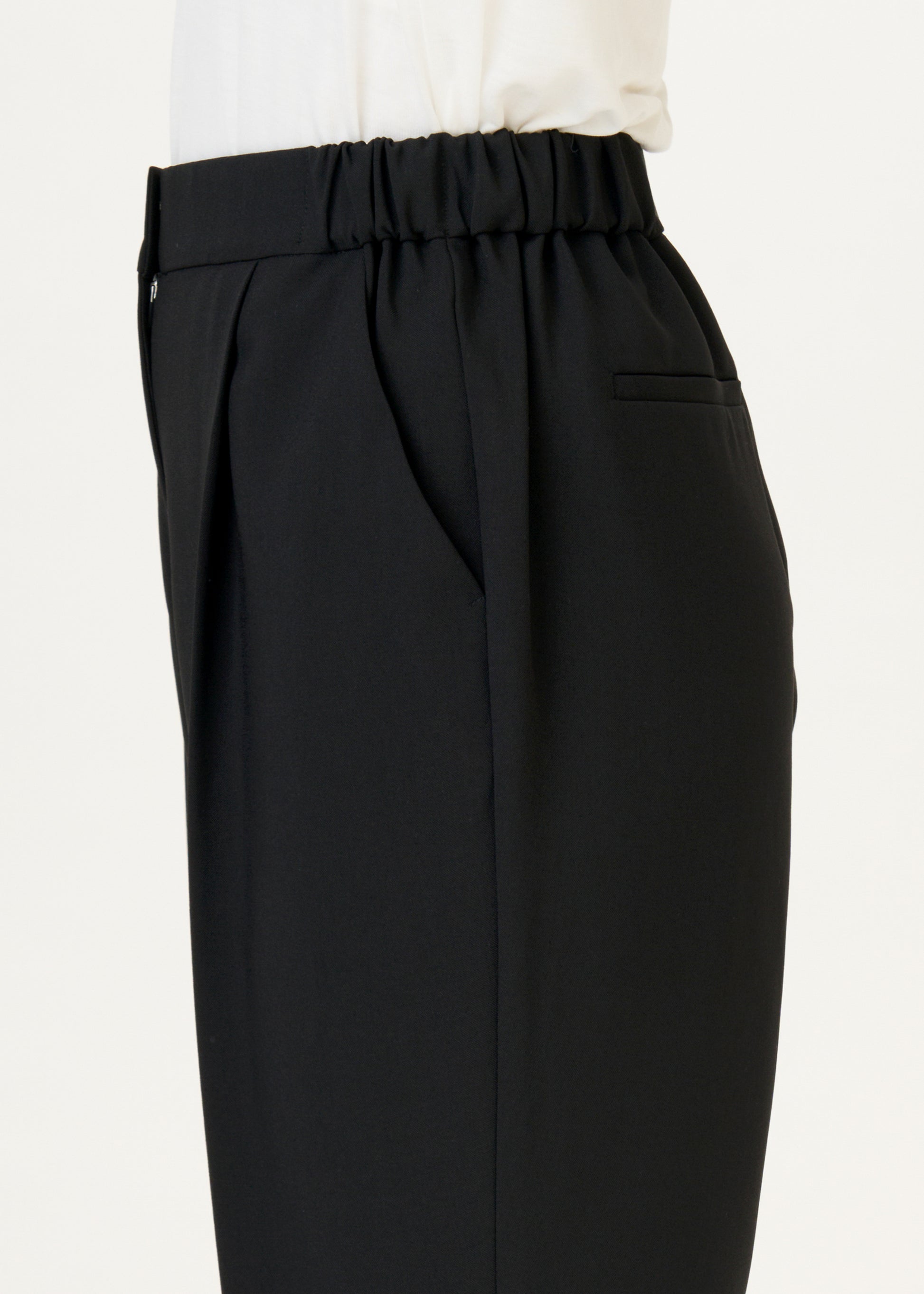 model：H160cm　size：M