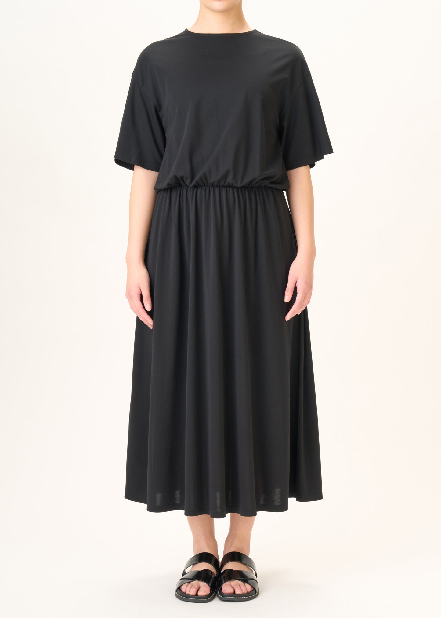 model：H162cm　size：M