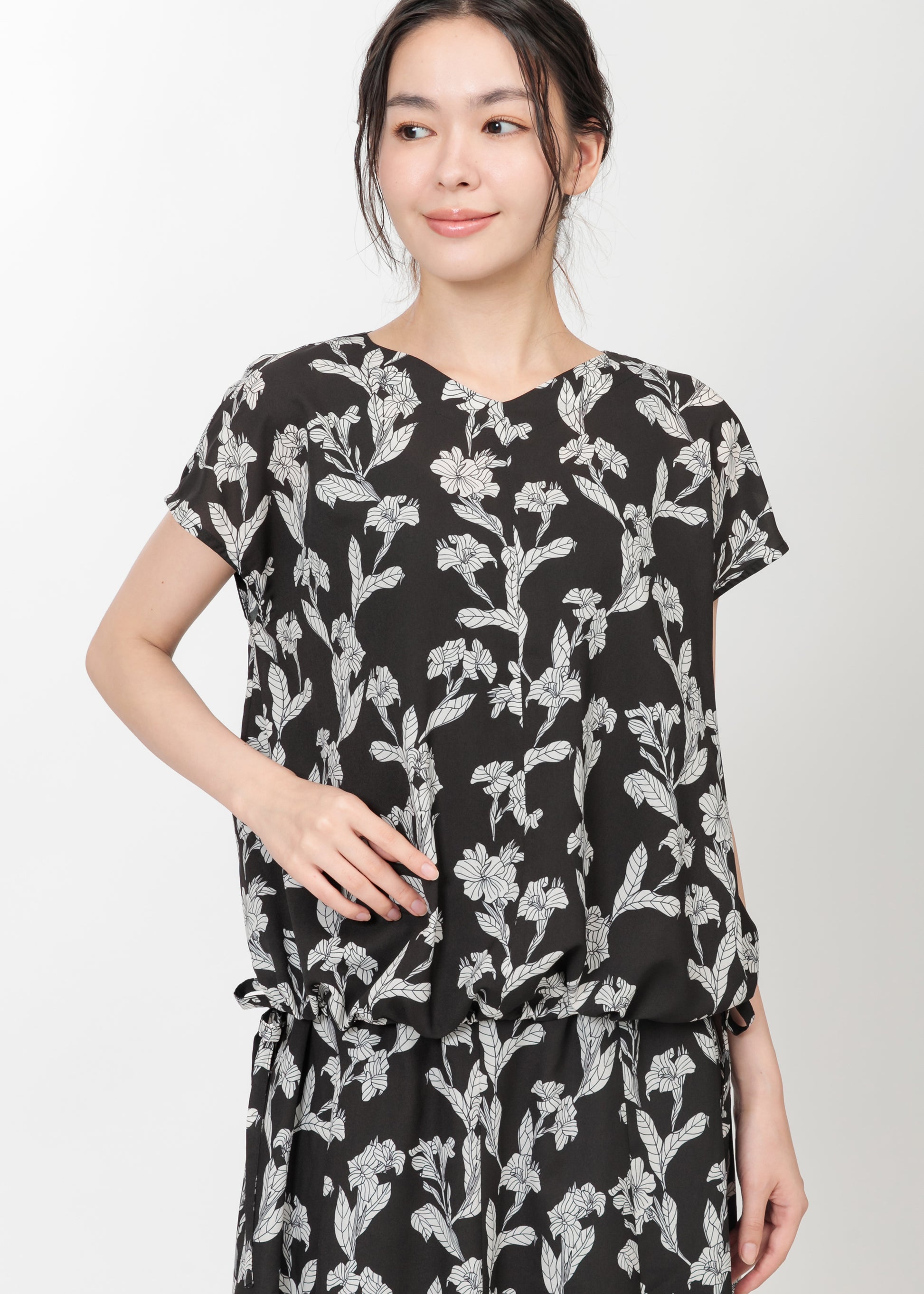 model：H164cm　size：M