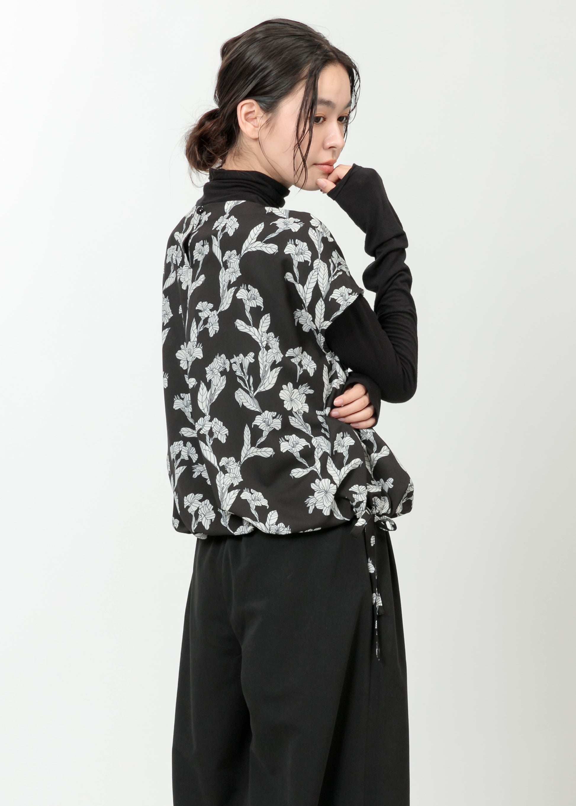 model：H164cm　size：M