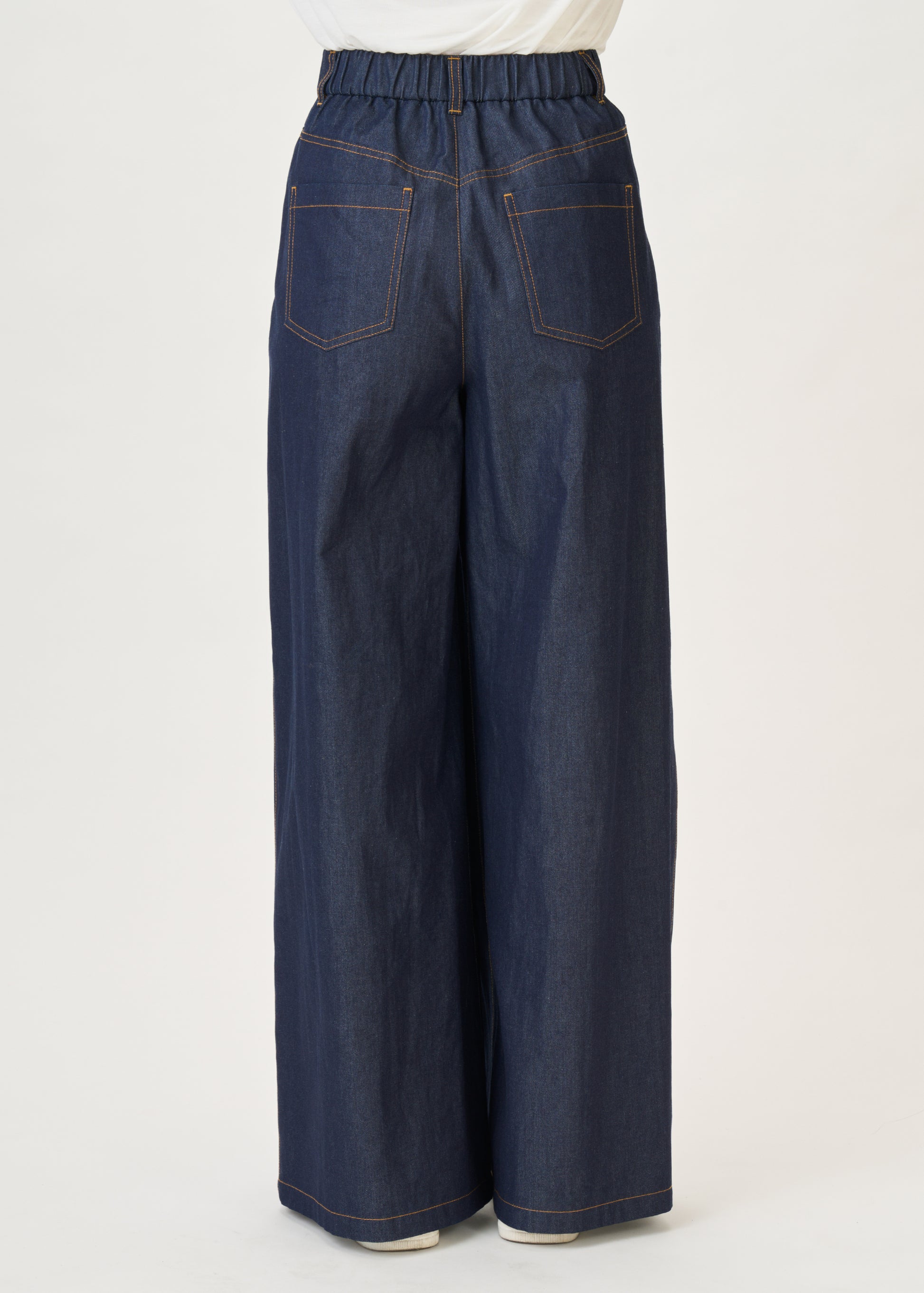 model：H160cm　size：M