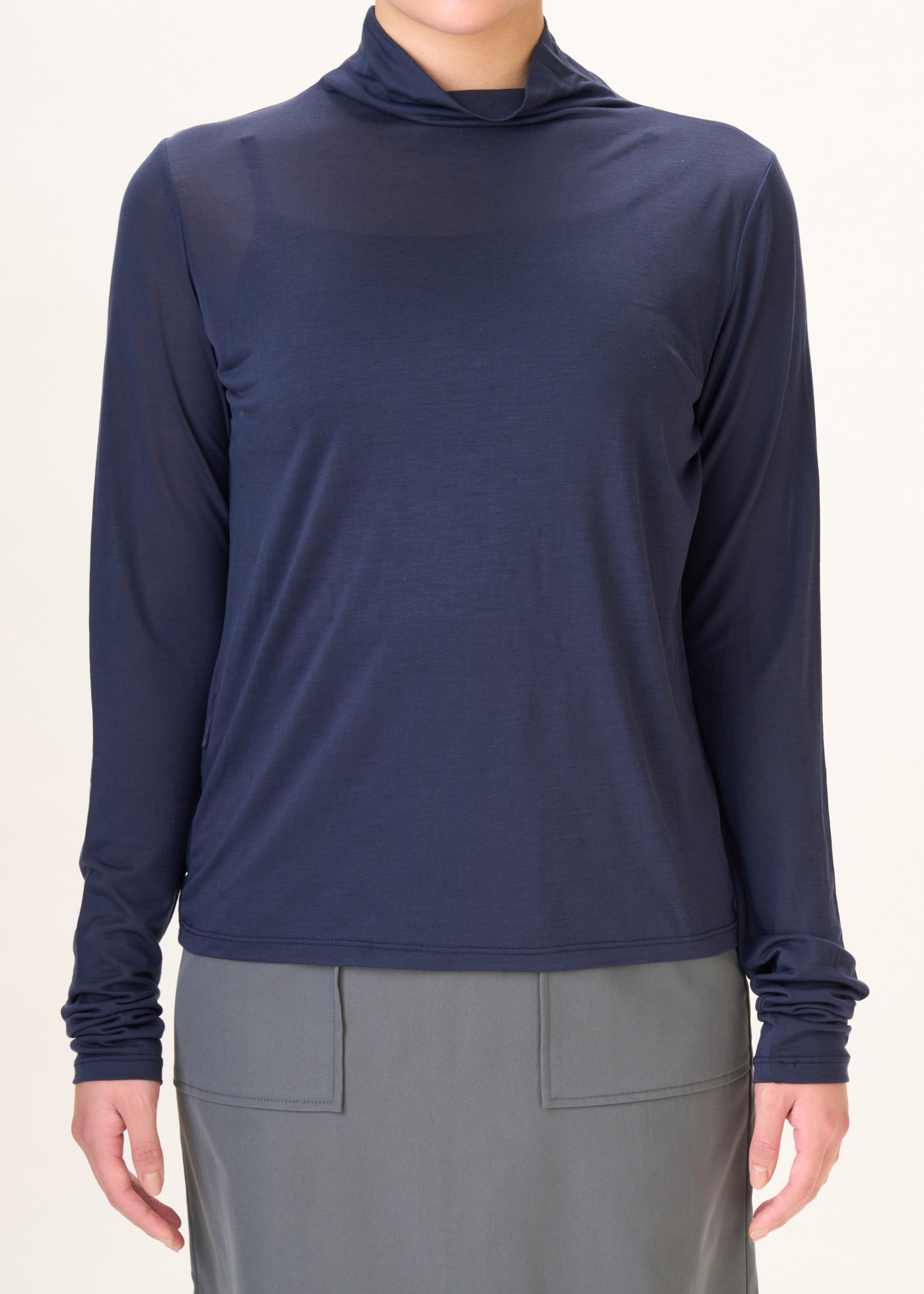 model：H162cm　size：M