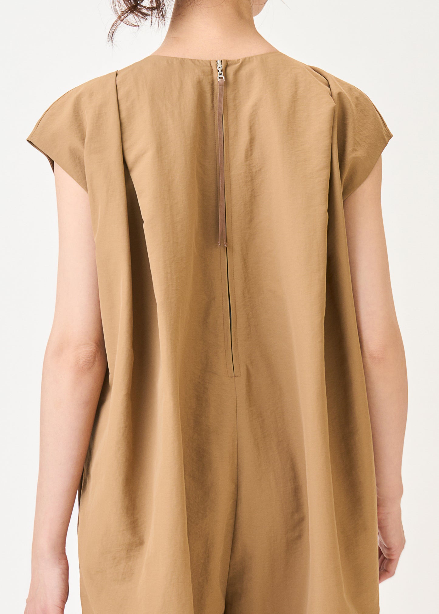 model：H160cm　size：M