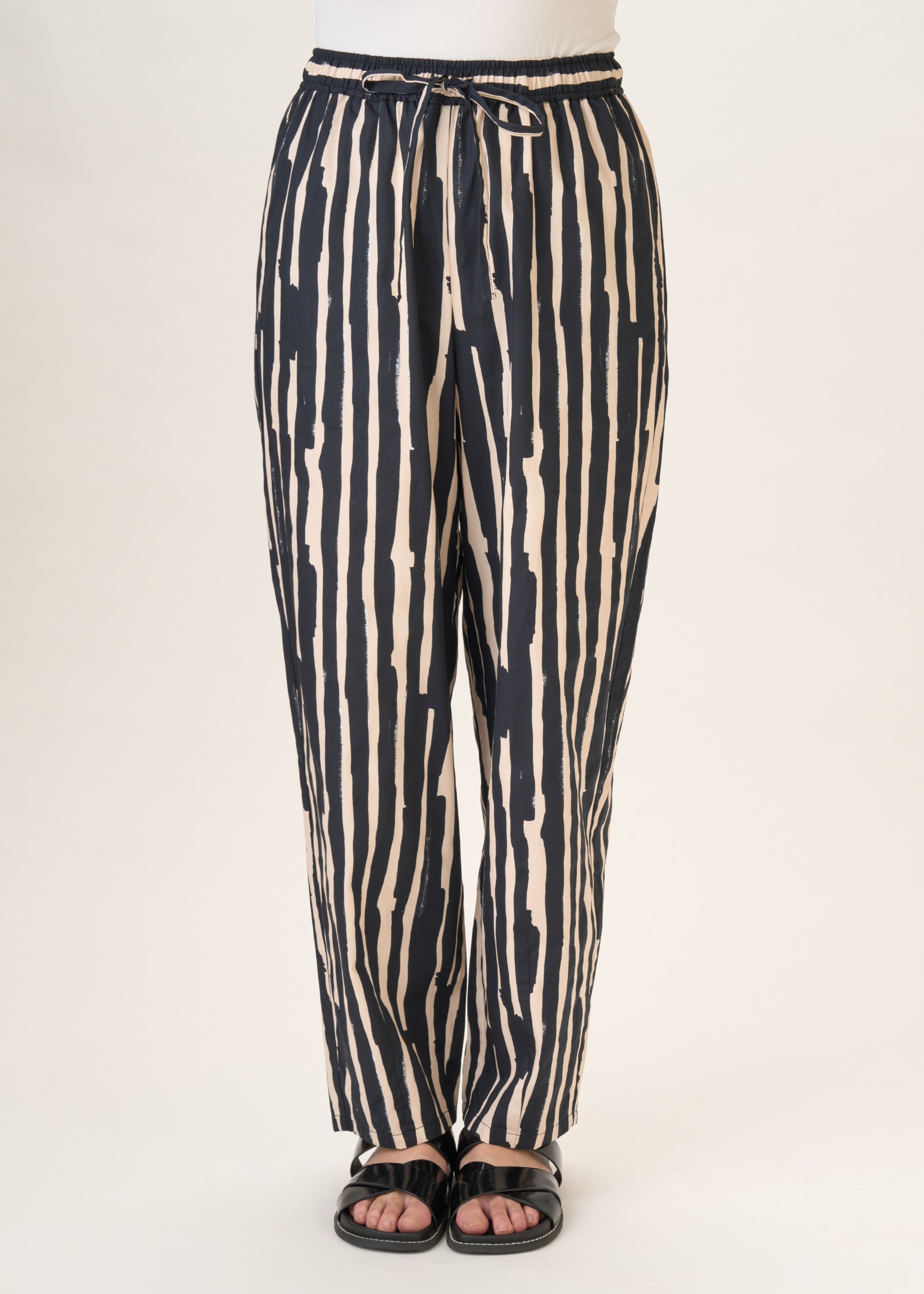 model：H162cm　size：M