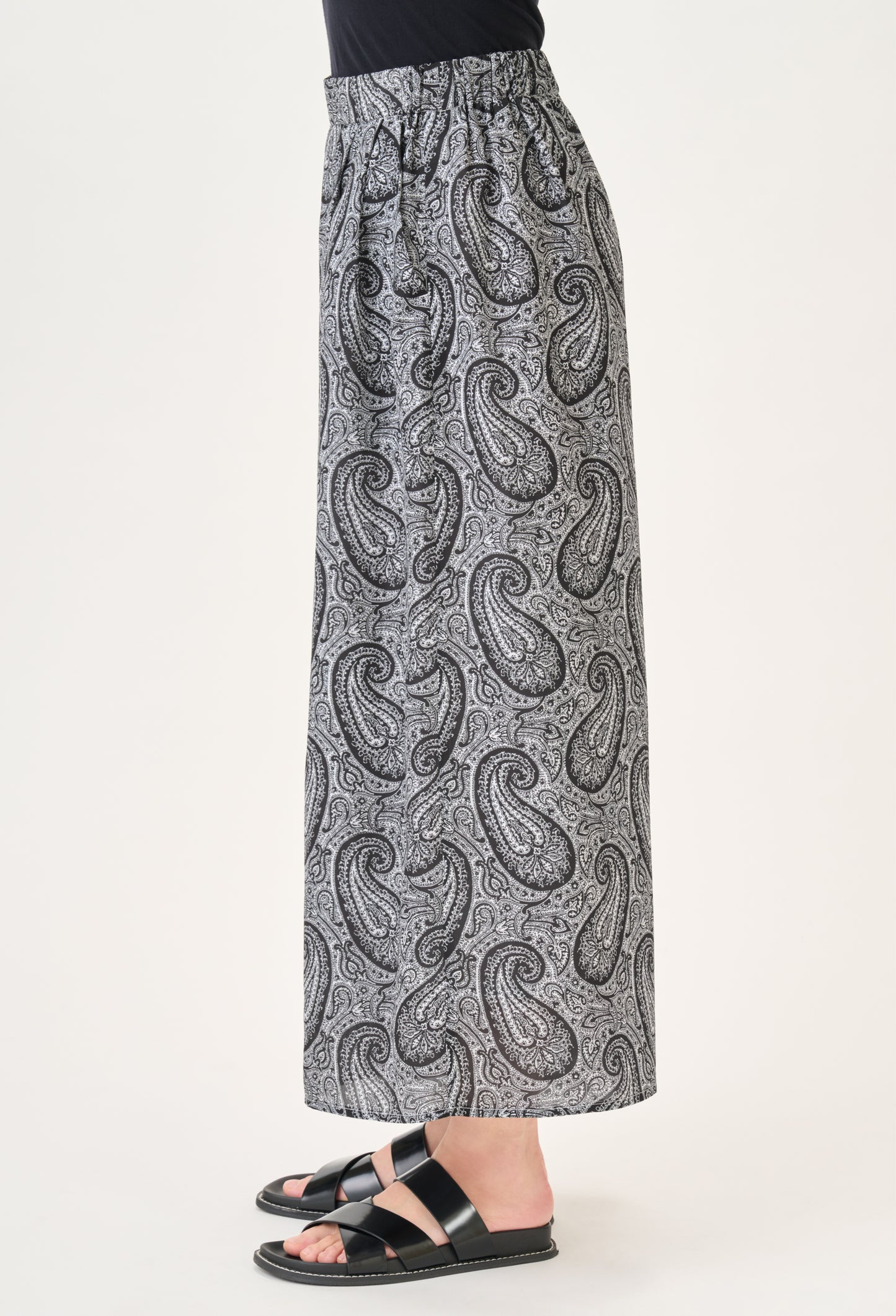 model：H160cm　size：M