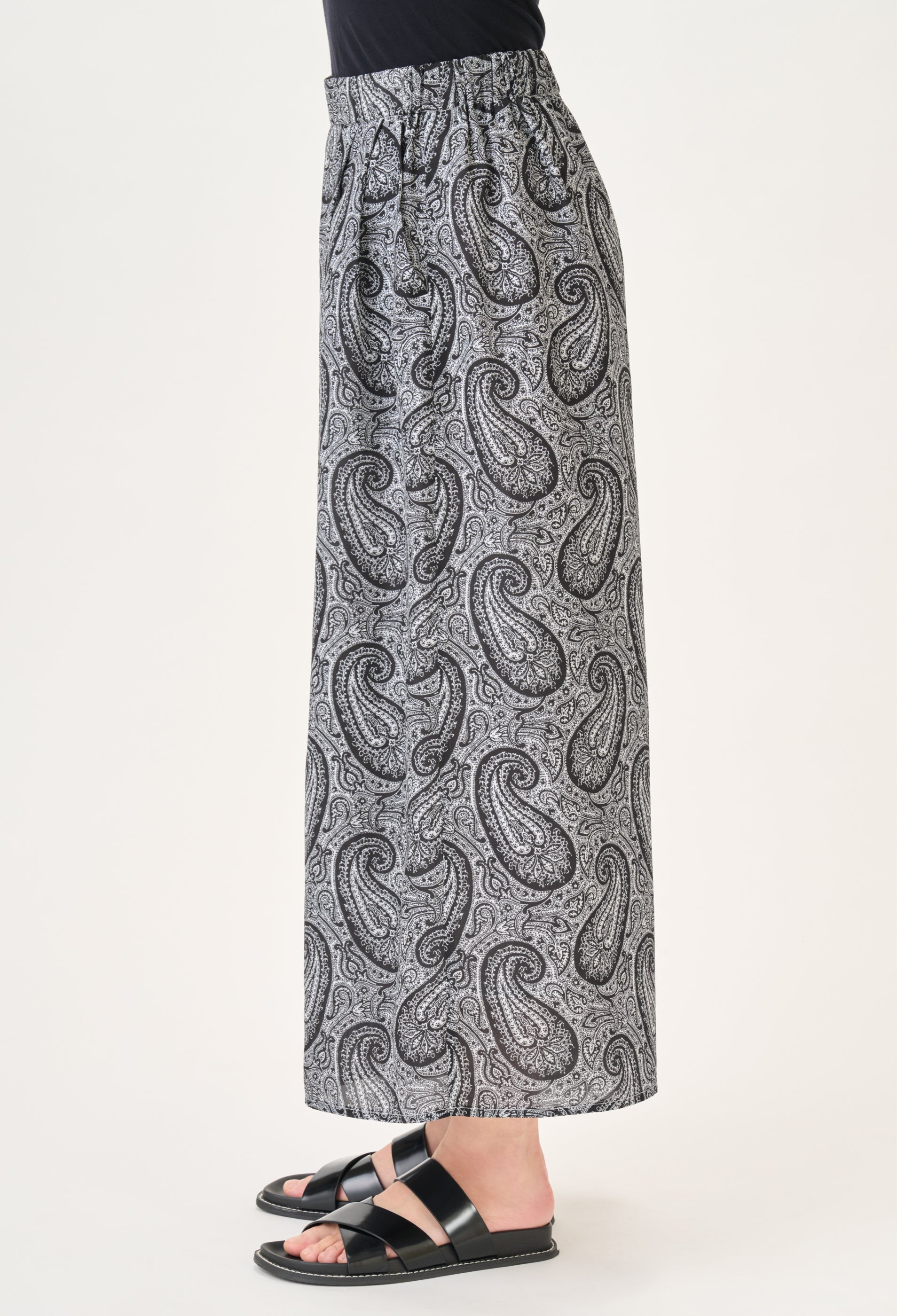 model：H160cm　size：M