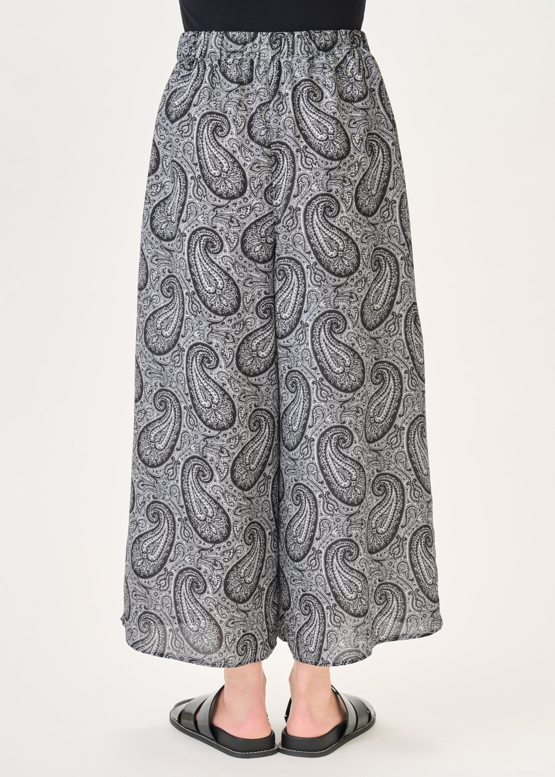 model：H160cm　size：M