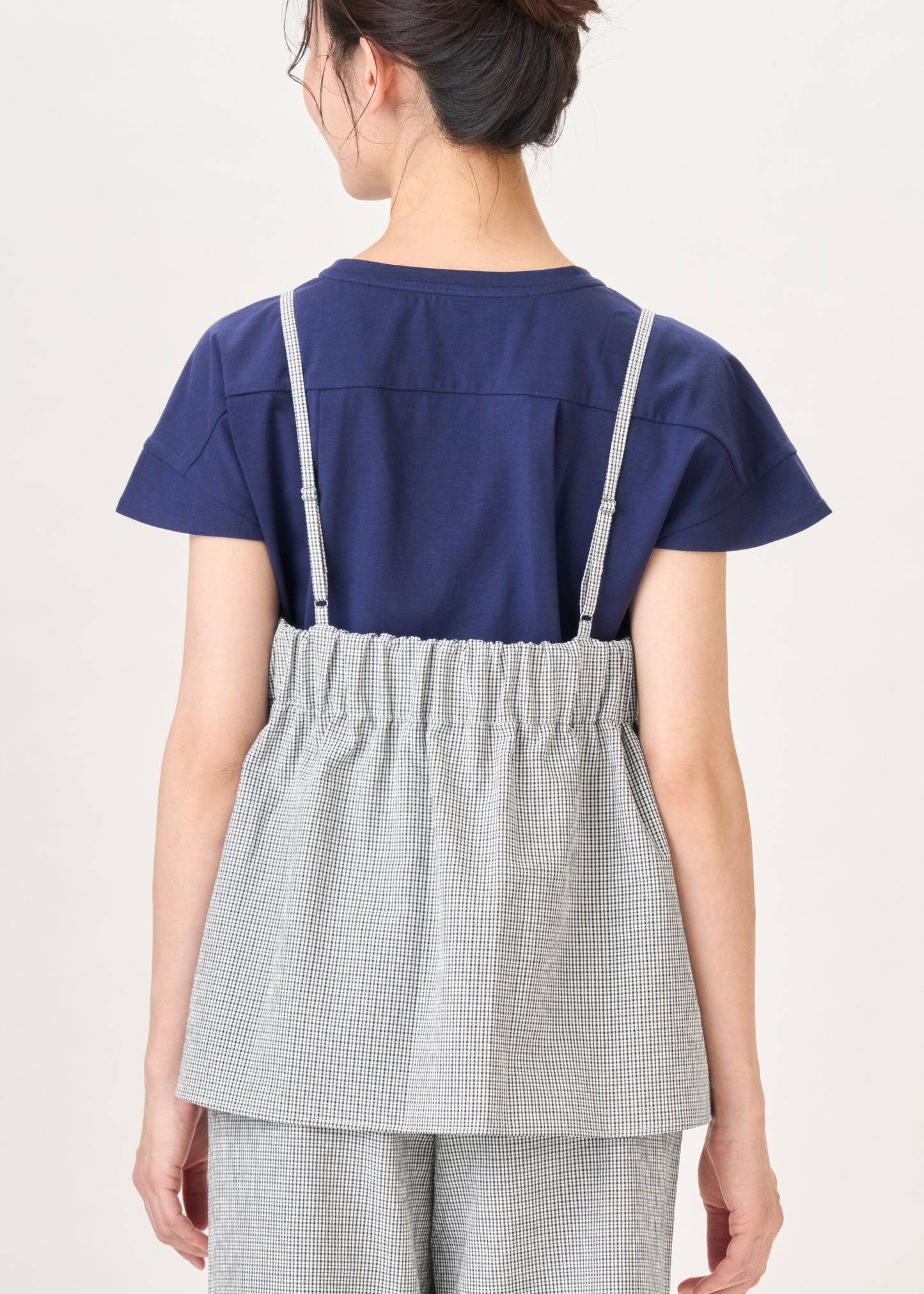 model：H160cm　size：M