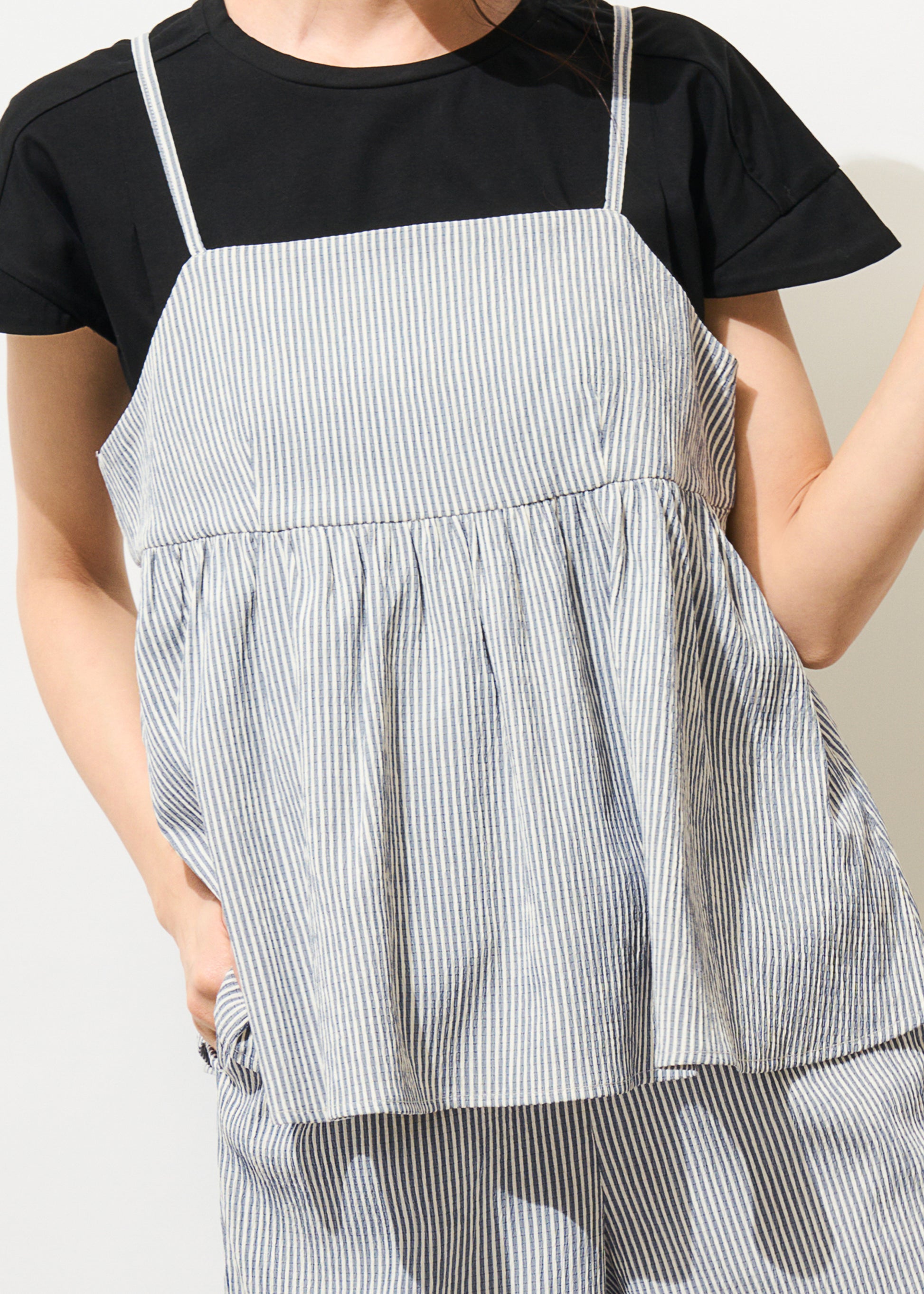 model：H160cm　size：M