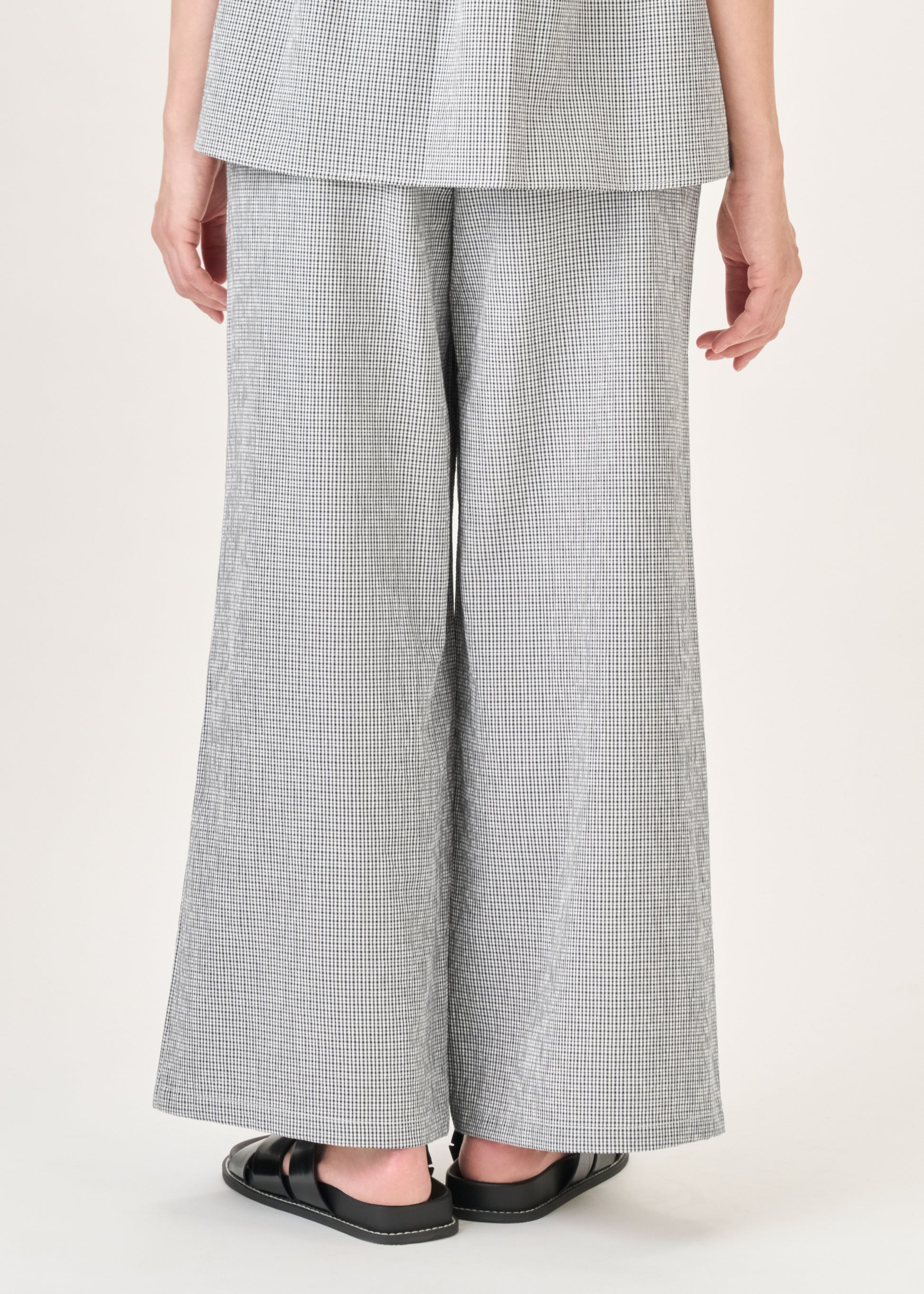 model：H160cm　size：M