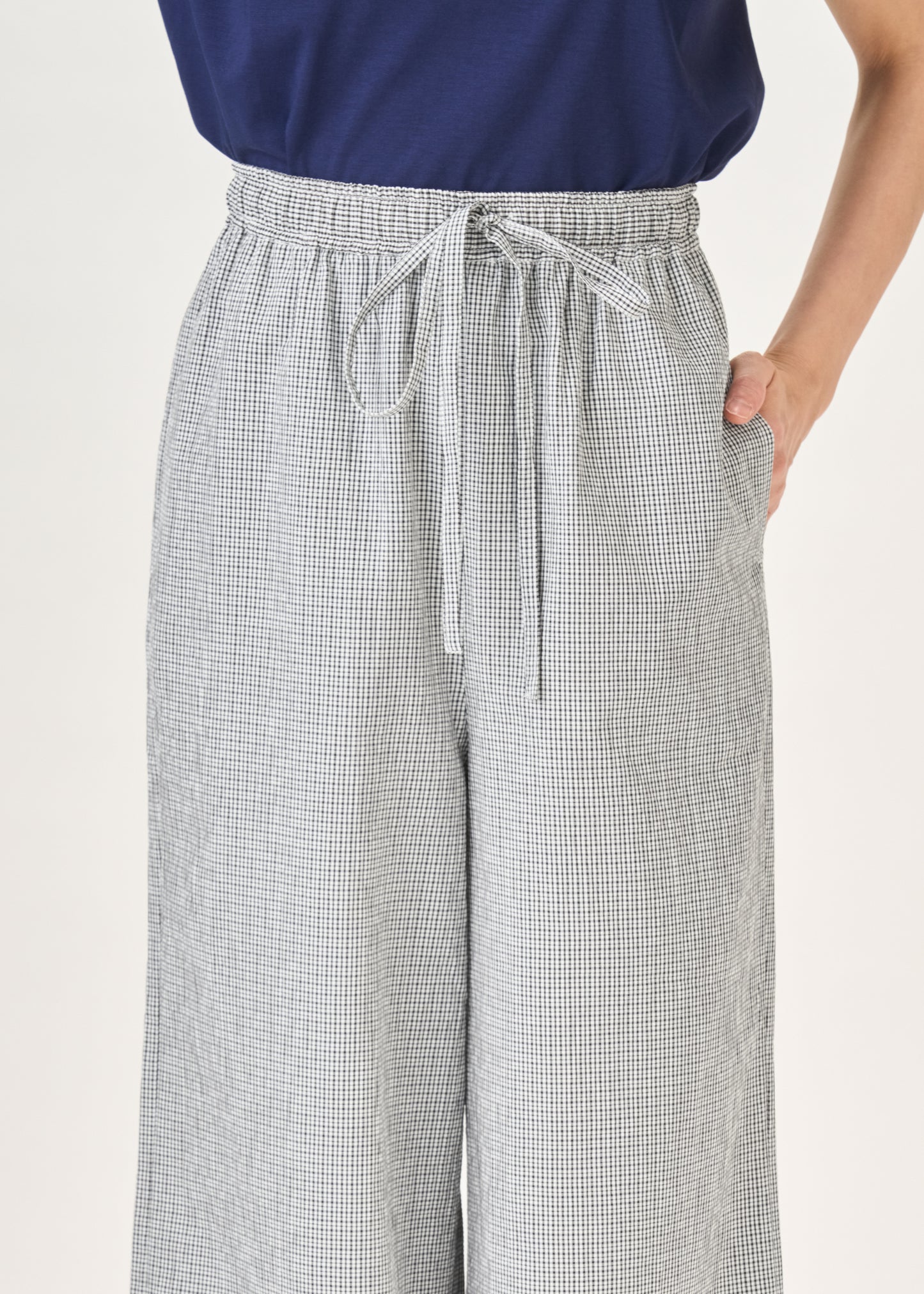 model：H160cm　size：M