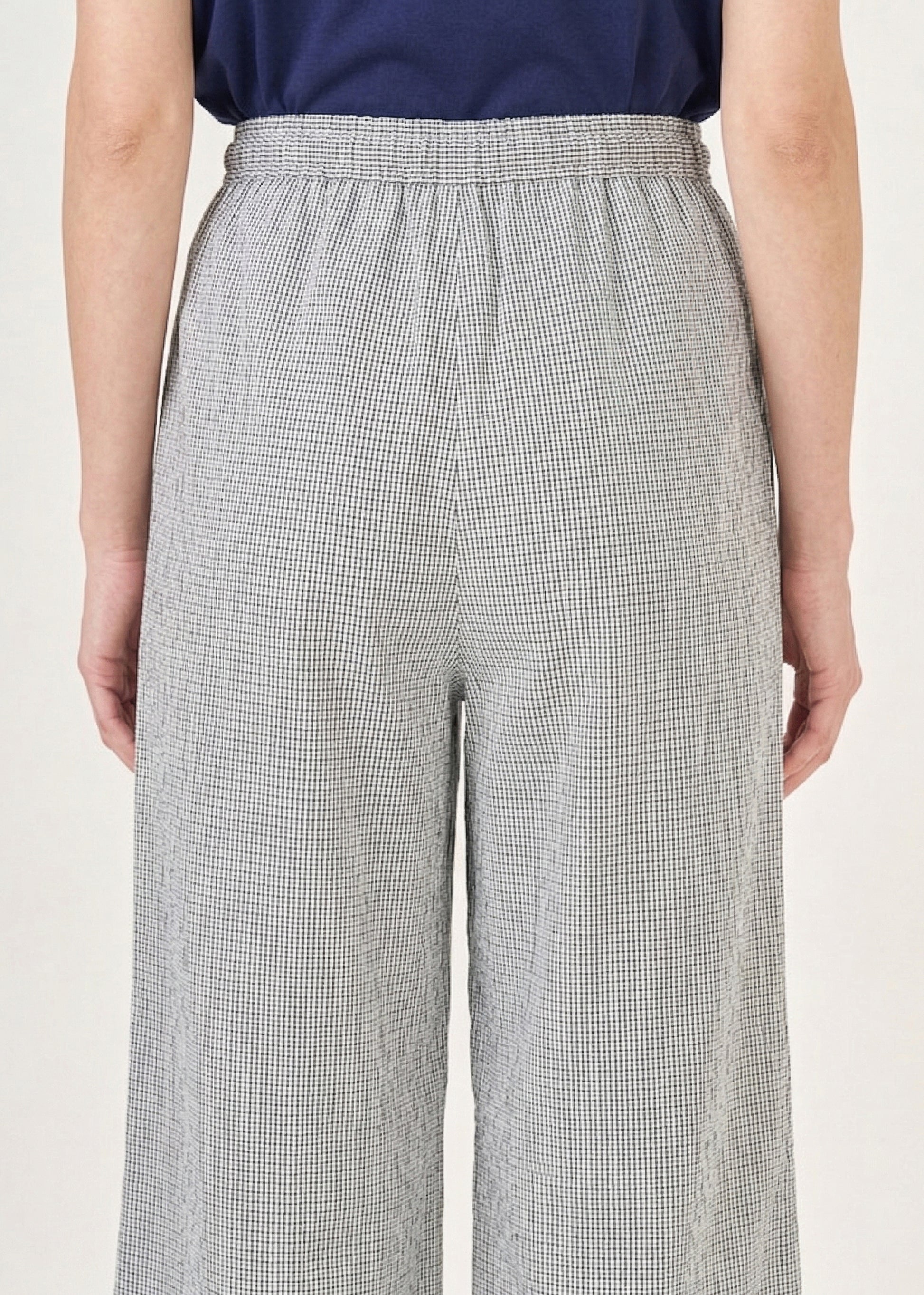 model：H160cm　size：M