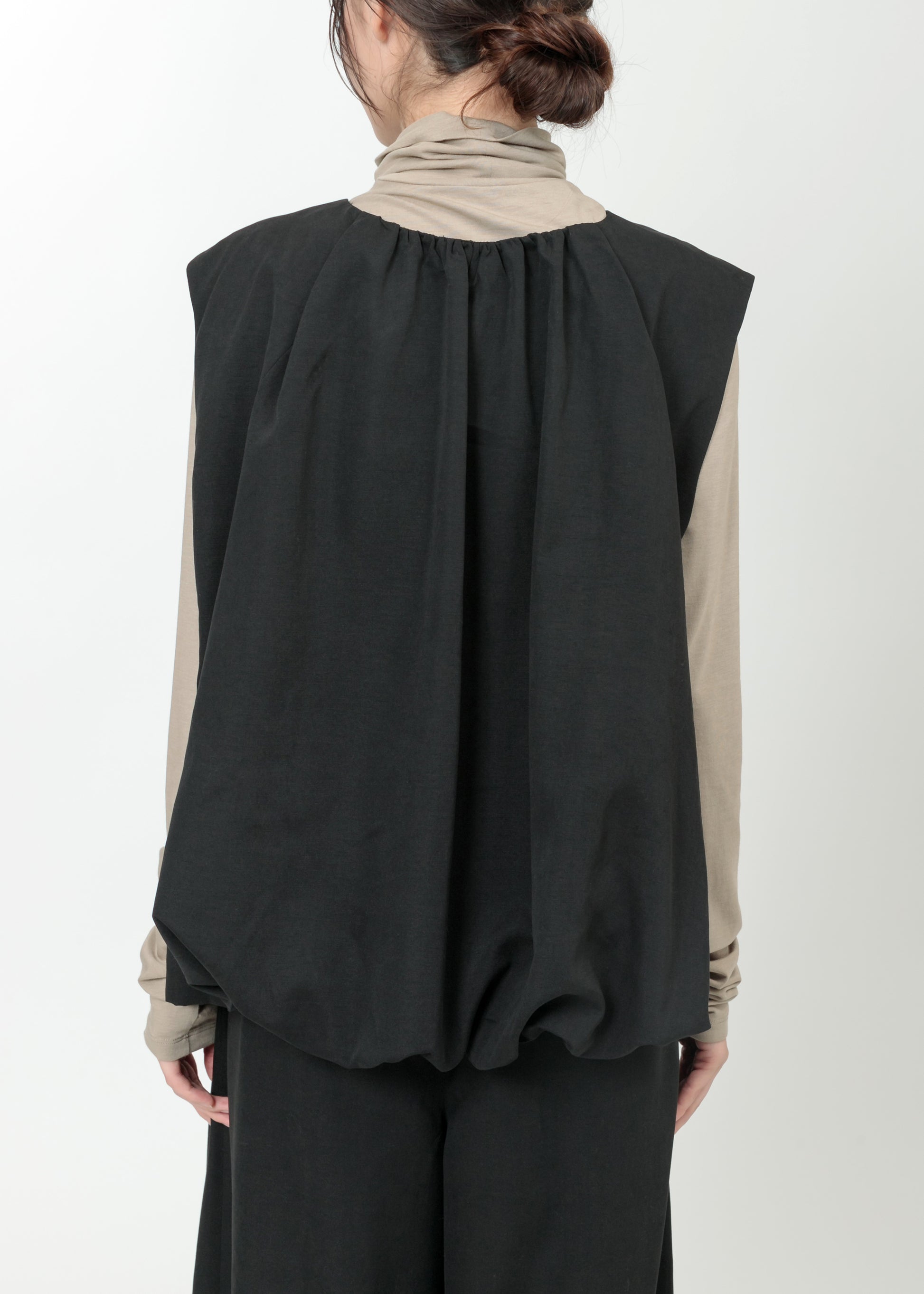 model：H164cm　size：L