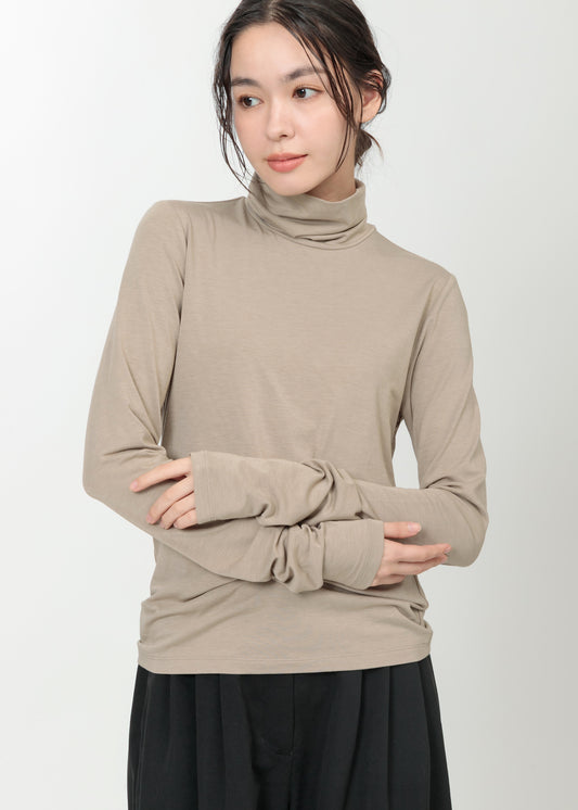 model：H164cm　size：M