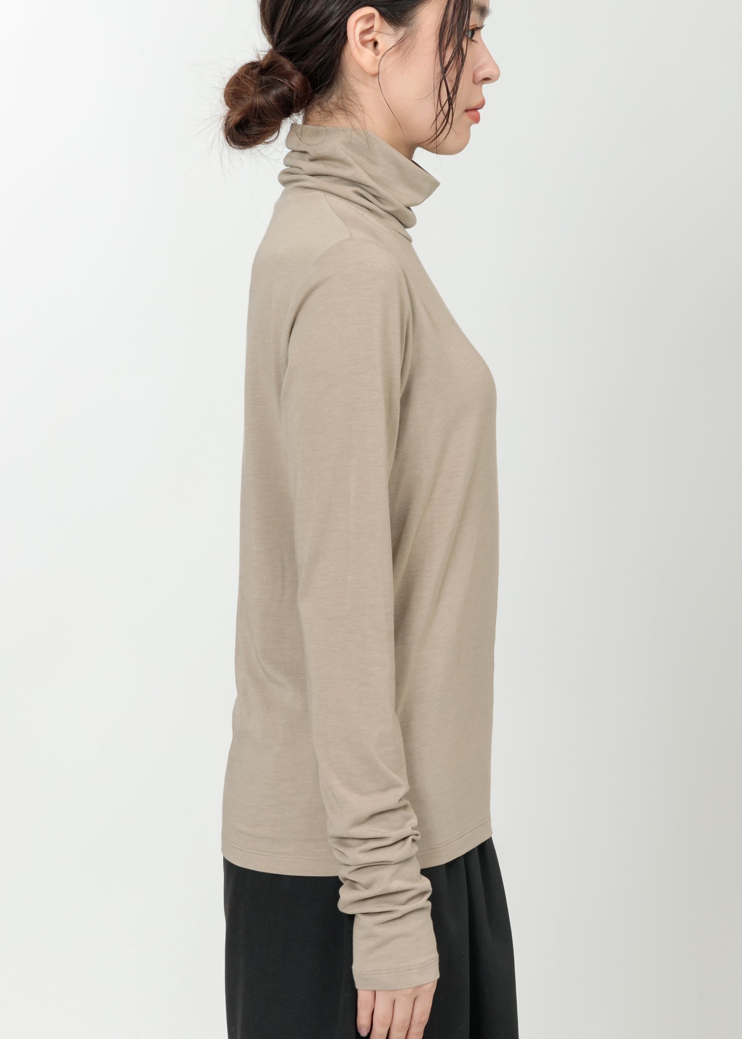 model：H164cm　size：M