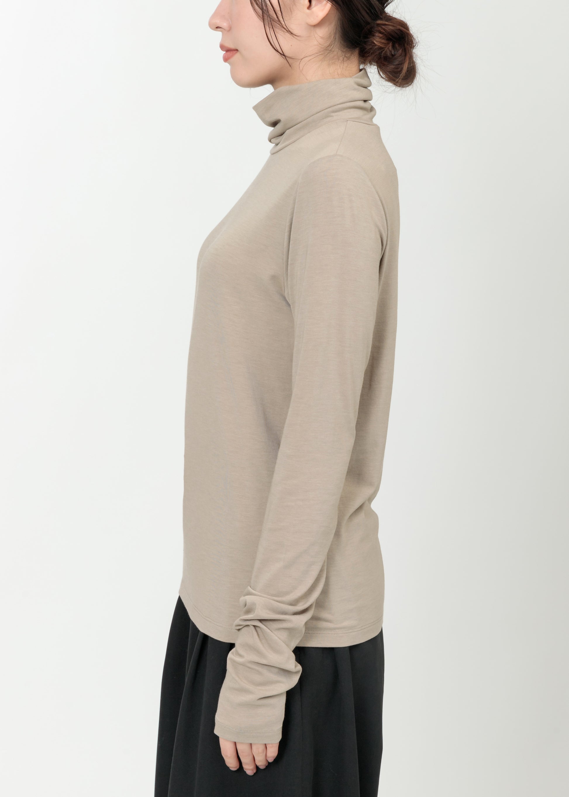 model：H164cm　size：M